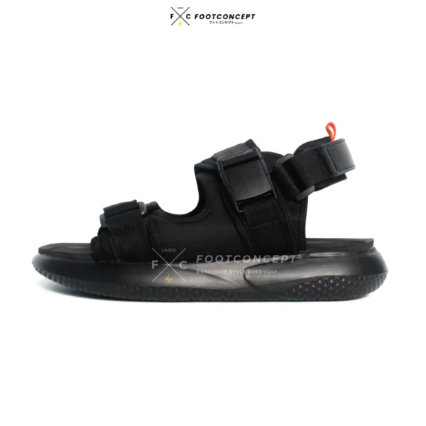 id-11134207-81ztq-mevttvjq8u0y87 Sandal Kasual Gunung Pria Wanita Kekinian Fullblack Lulue Series 36-44